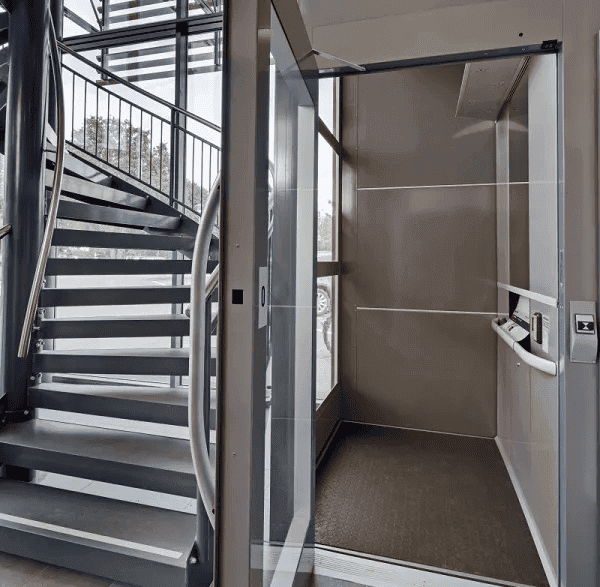 CIBES A4000, le petit ascenseur de maison fiable et confortable